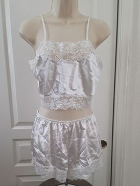 Vintage-Style White Satin & Lace 2-Piece Pajama Set - Cami & Shorts
